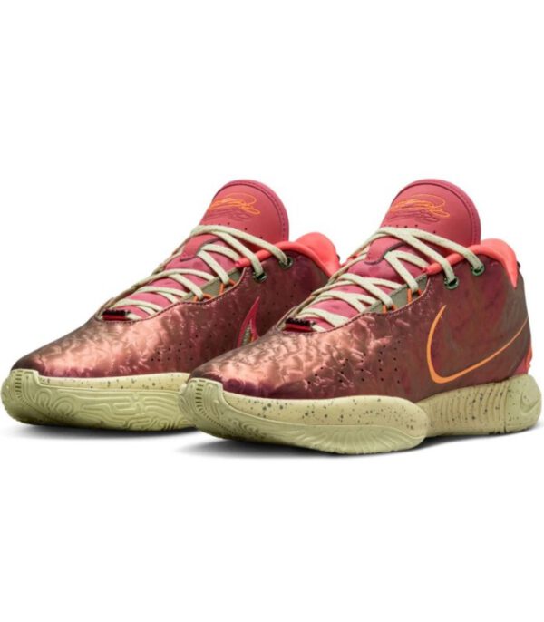 Lebron 21 “Queen Conch”