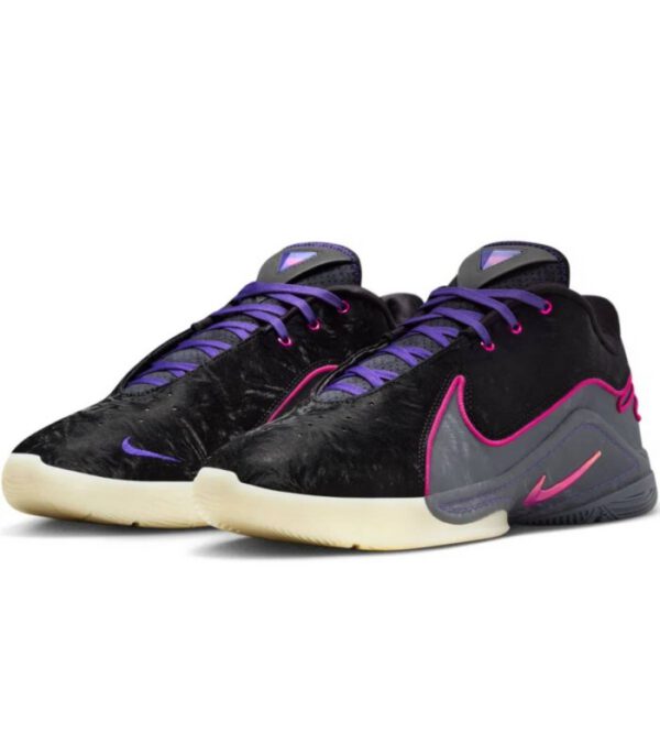 Lebron XXII “Tunnel Vision”