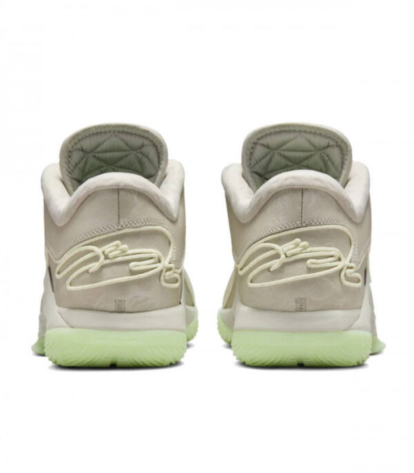 Lebron XXII “Dunkman”