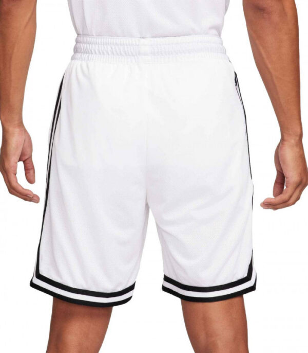 Short Nike DNA