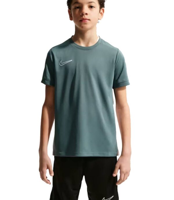 Nike Academy Junior