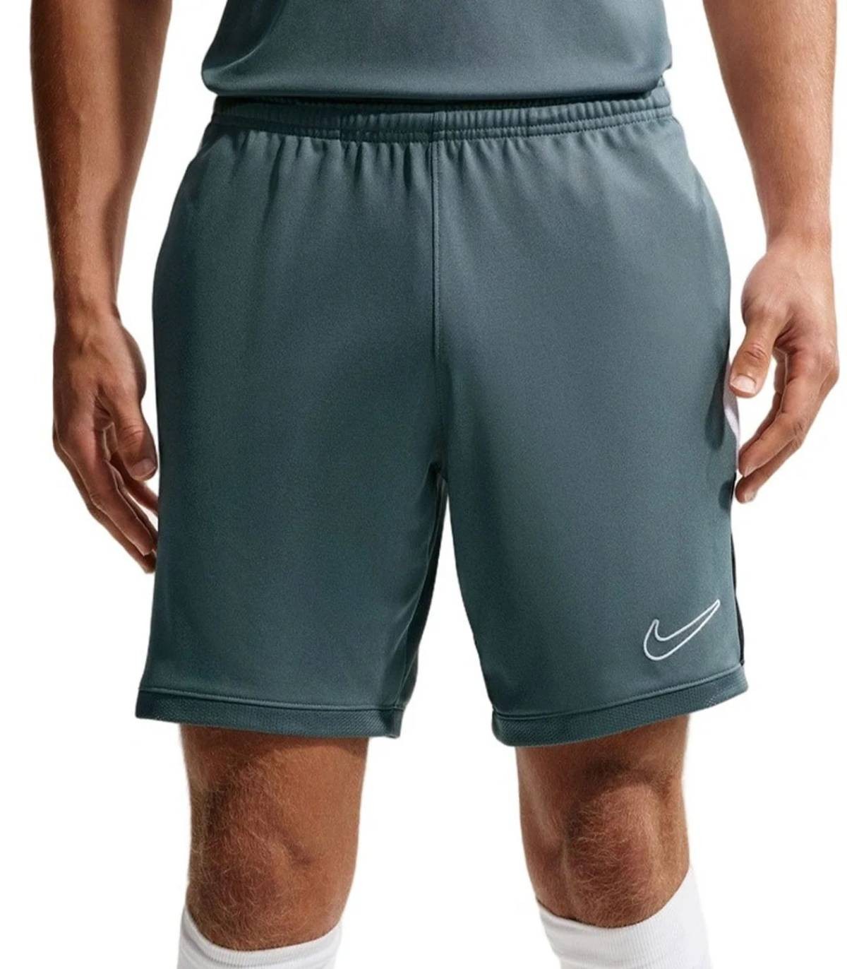 Nike Academy Junior